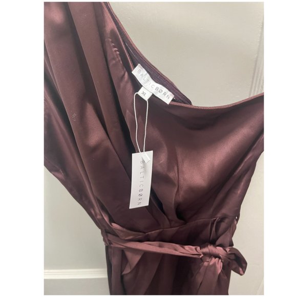 Baltic Born Celia One Shoulder Midi Dress in Clove NWT - Picture 7 of 7